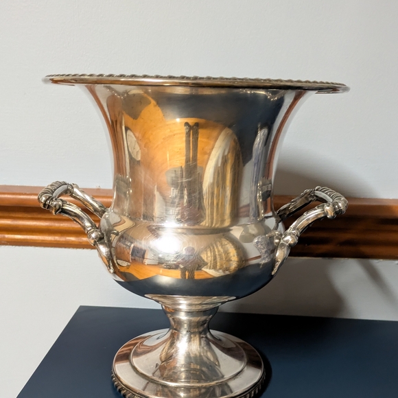 Other - Elegant Silver Champagne Vase